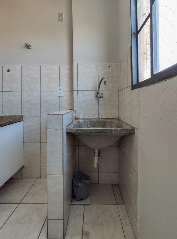 Apartamento à venda no bairro Parque Residencial Abílio Pedro: Área de serviço