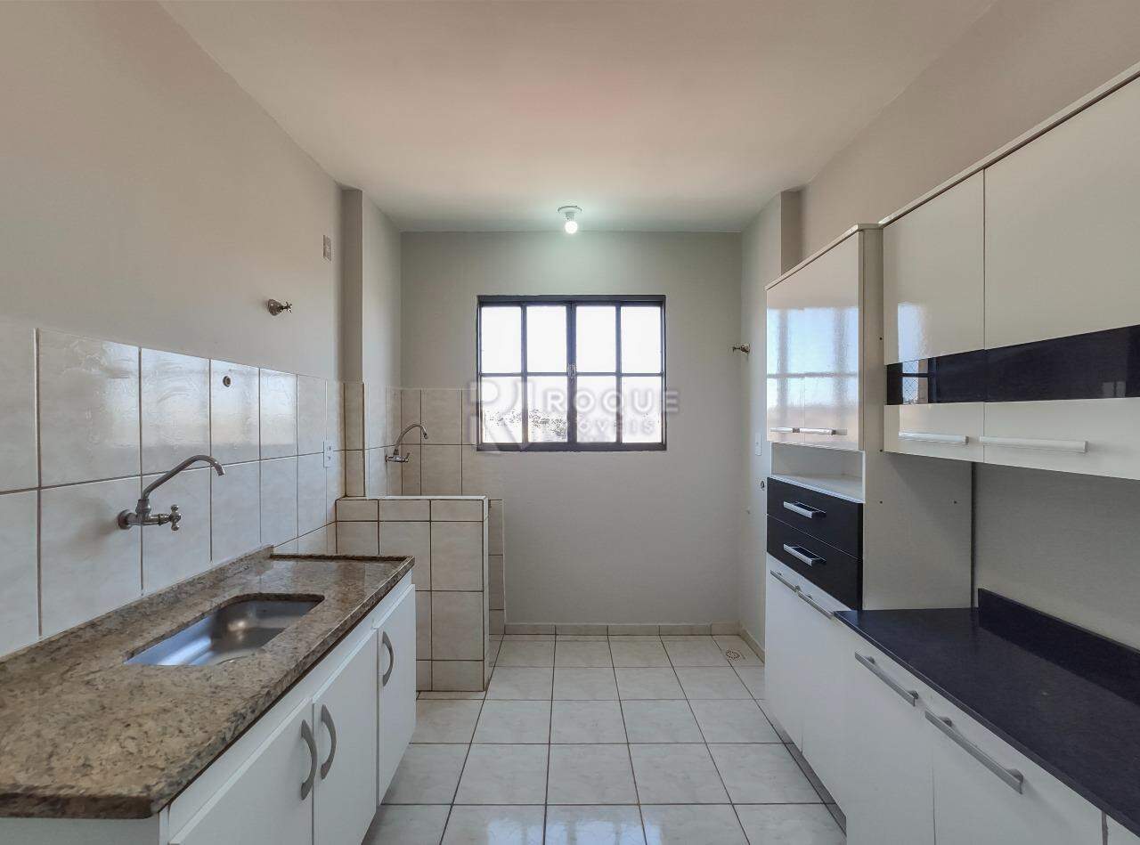 Apartamento à venda no bairro Parque Residencial Abílio Pedro: Cozinha