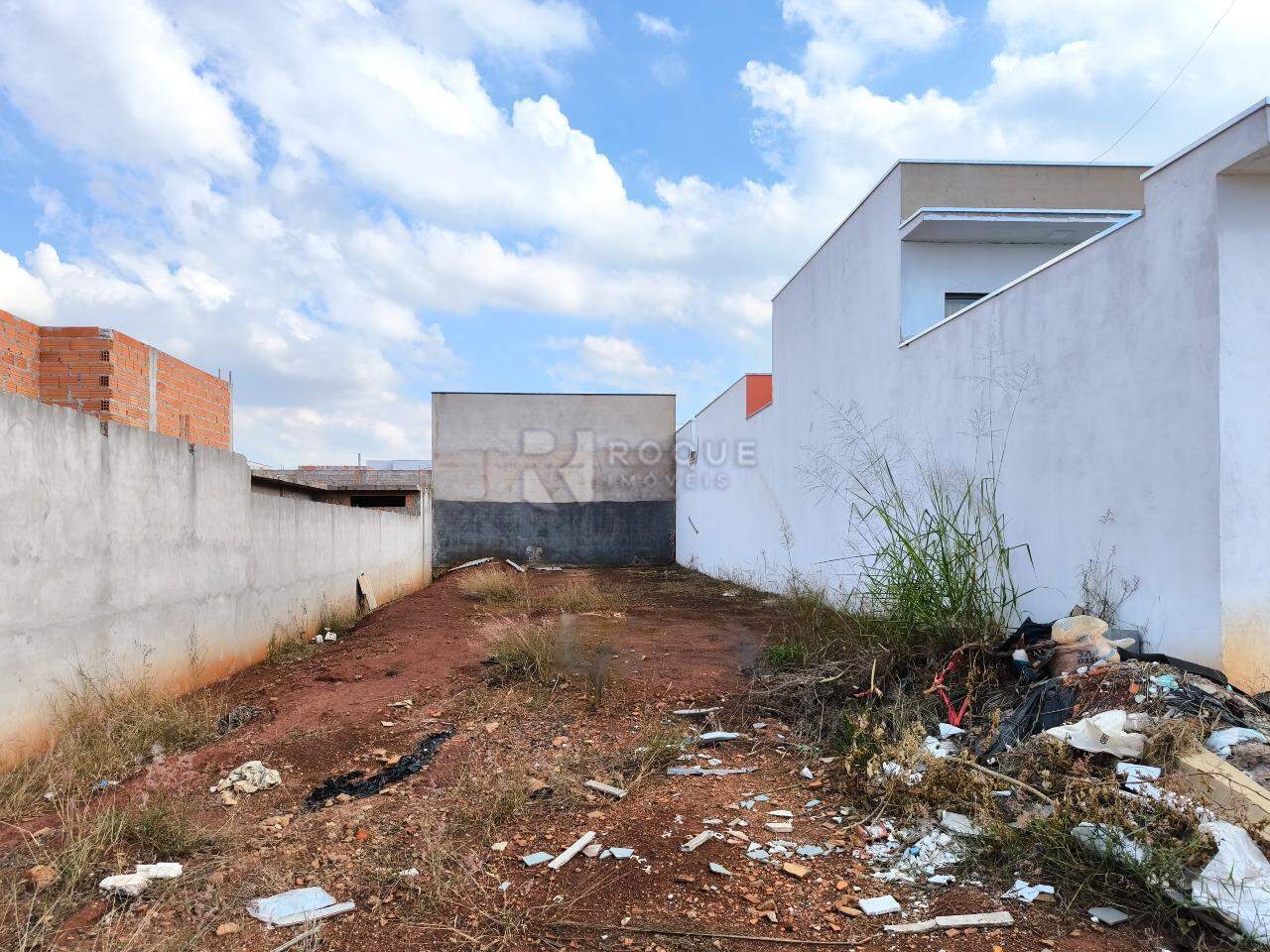 Terreno à venda no bairro Residencial Colinas do Engenho I: 