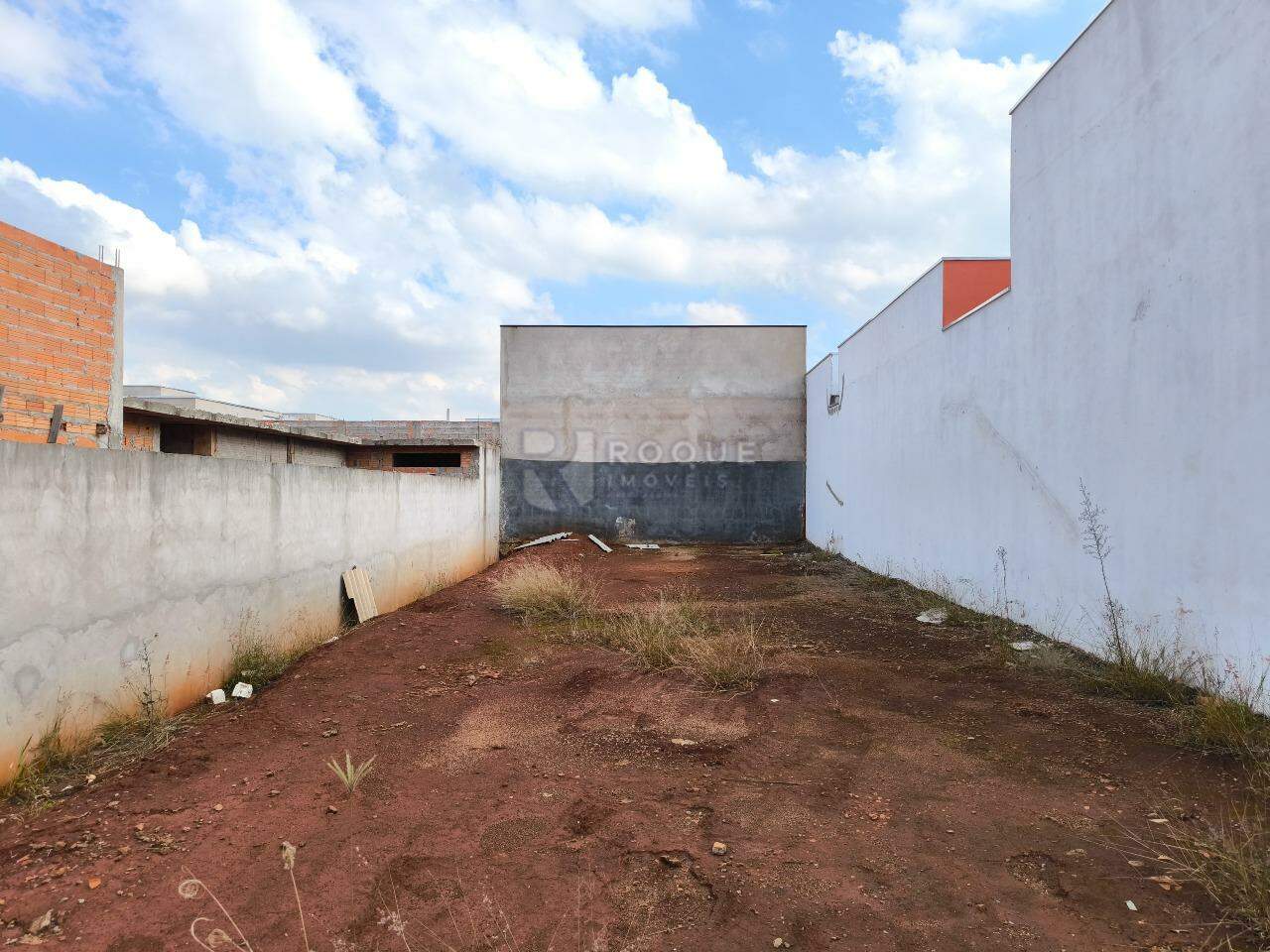Terreno à venda no bairro Residencial Colinas do Engenho I: 