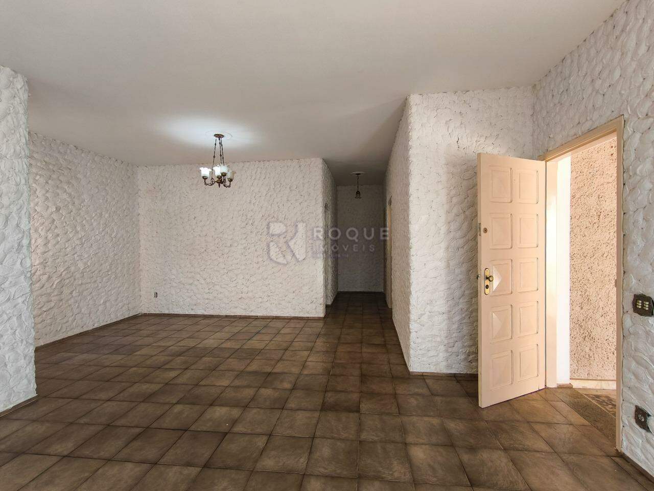 Casa Residencial à venda no bairro Jardim Montezuma: SALA DE JANTAR