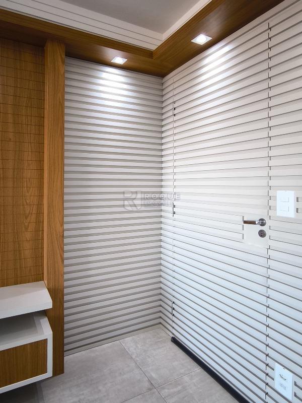 Apartamento à venda no bairro Chácaras Antonieta: HALL DE ENTRADA