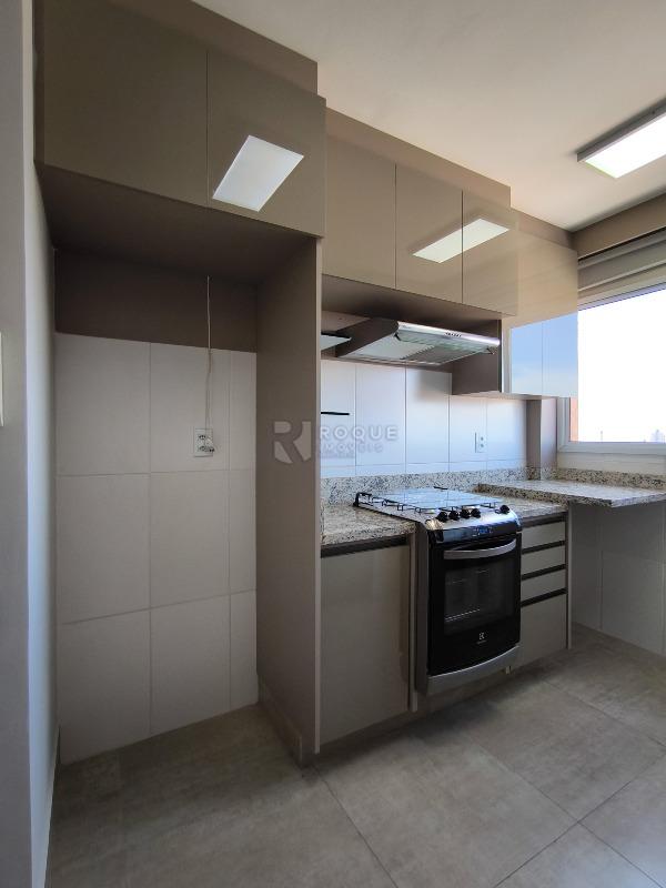 Apartamento à venda no bairro Chácaras Antonieta: COZINHA