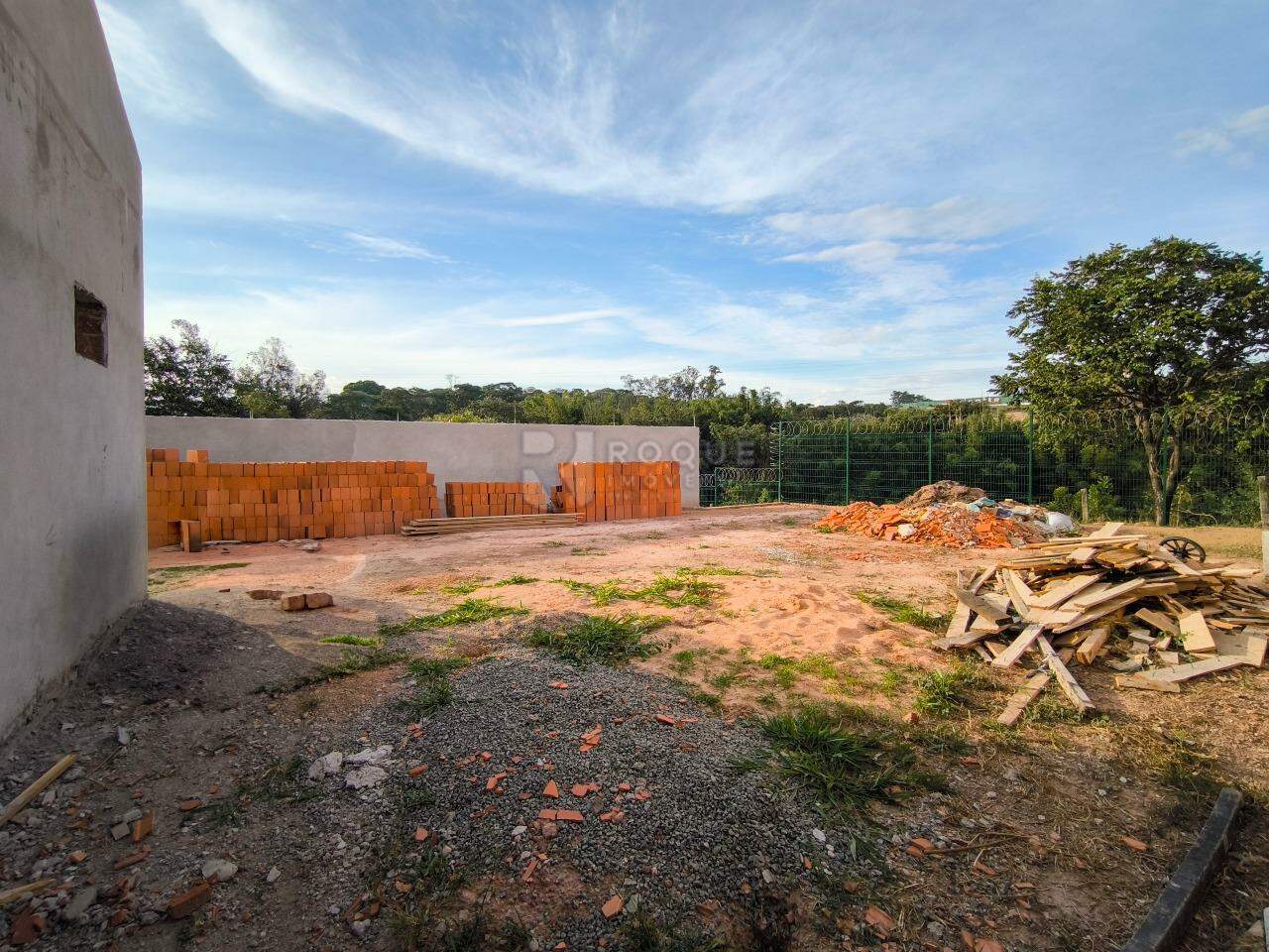 Casa Residencial à venda no bairro Jardim Residencial Campo Novo: FUNDOS