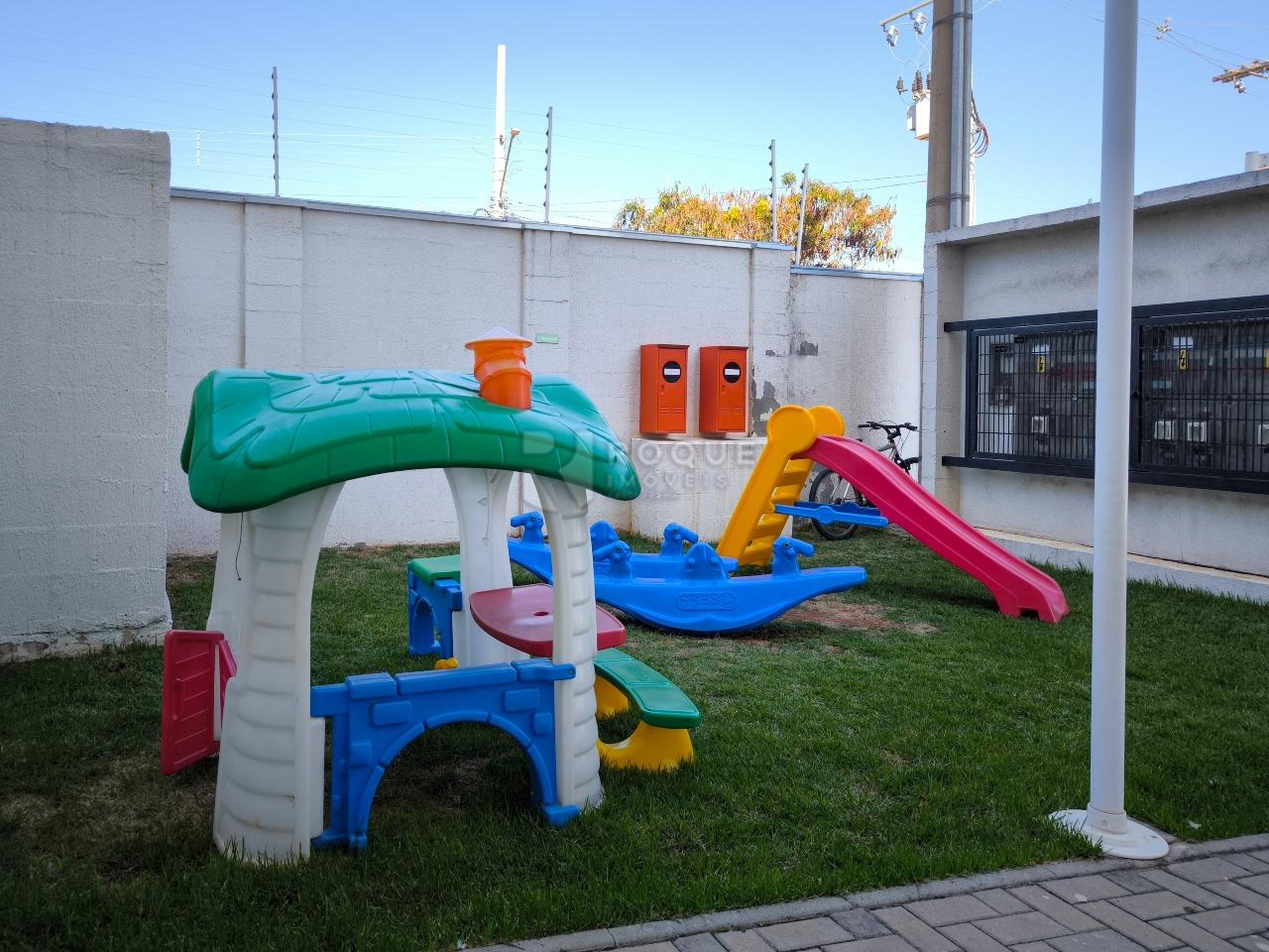 Apartamento à venda no bairro Jardim Residencial Victório Lucato: PLAYGROUND