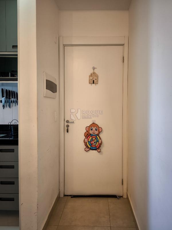 Apartamento à venda no bairro Jardim Residencial Victório Lucato: HALL DE ENTRADA