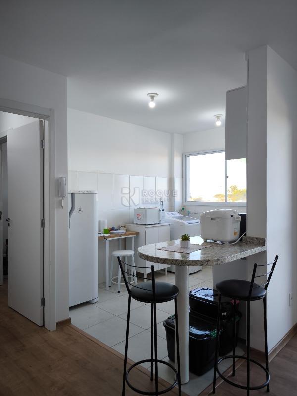 Apartamento à venda no bairro Chácaras Antonieta: COZINHA