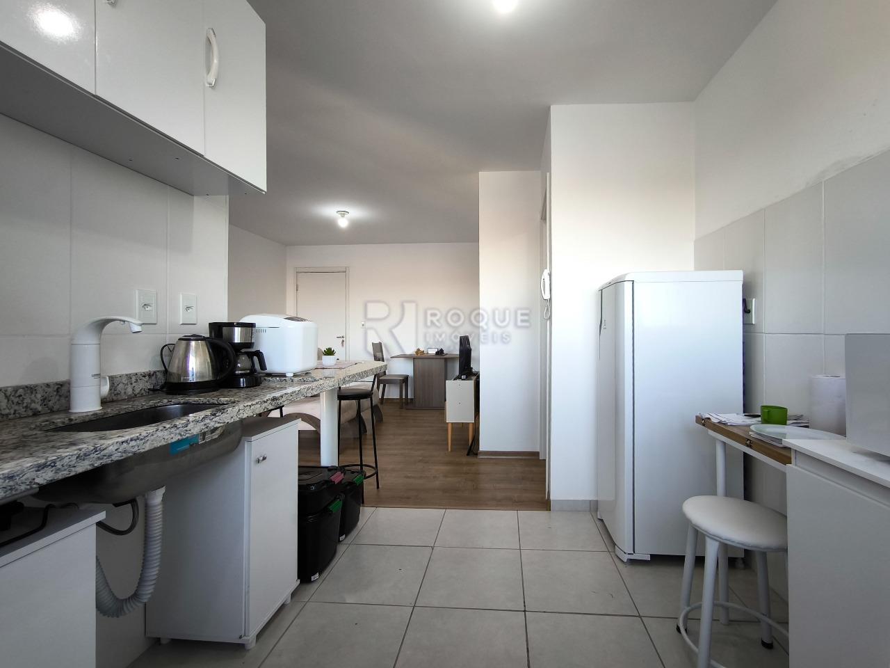 Apartamento à venda no bairro Chácaras Antonieta: COZINHA