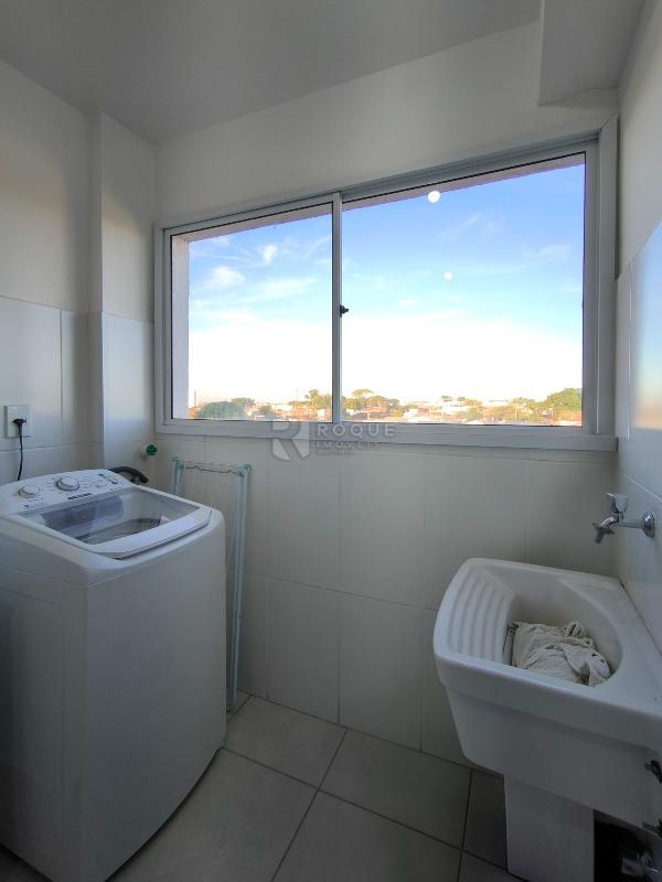 Apartamento à venda no bairro Chácaras Antonieta: LAVANDERIA