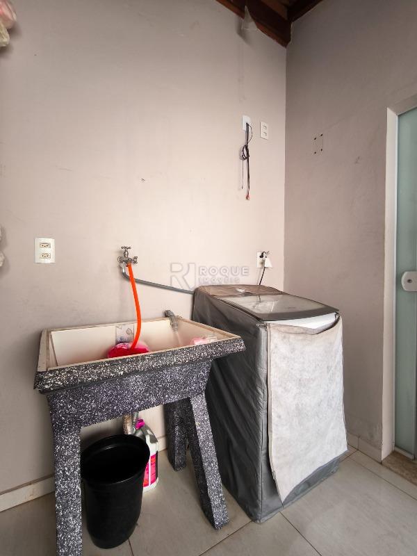 Casa Residencial à venda no bairro Jardim São Lourenço: LAVANDERIA