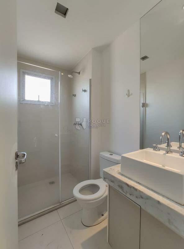 Apartamento para aluguel no bairro Jardim Aquárius: WC Suíte 1