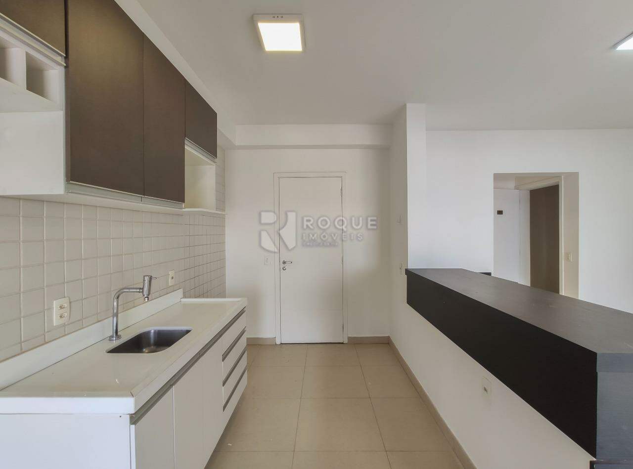 Apartamento para aluguel no bairro Jardim Aquárius: Cozinha