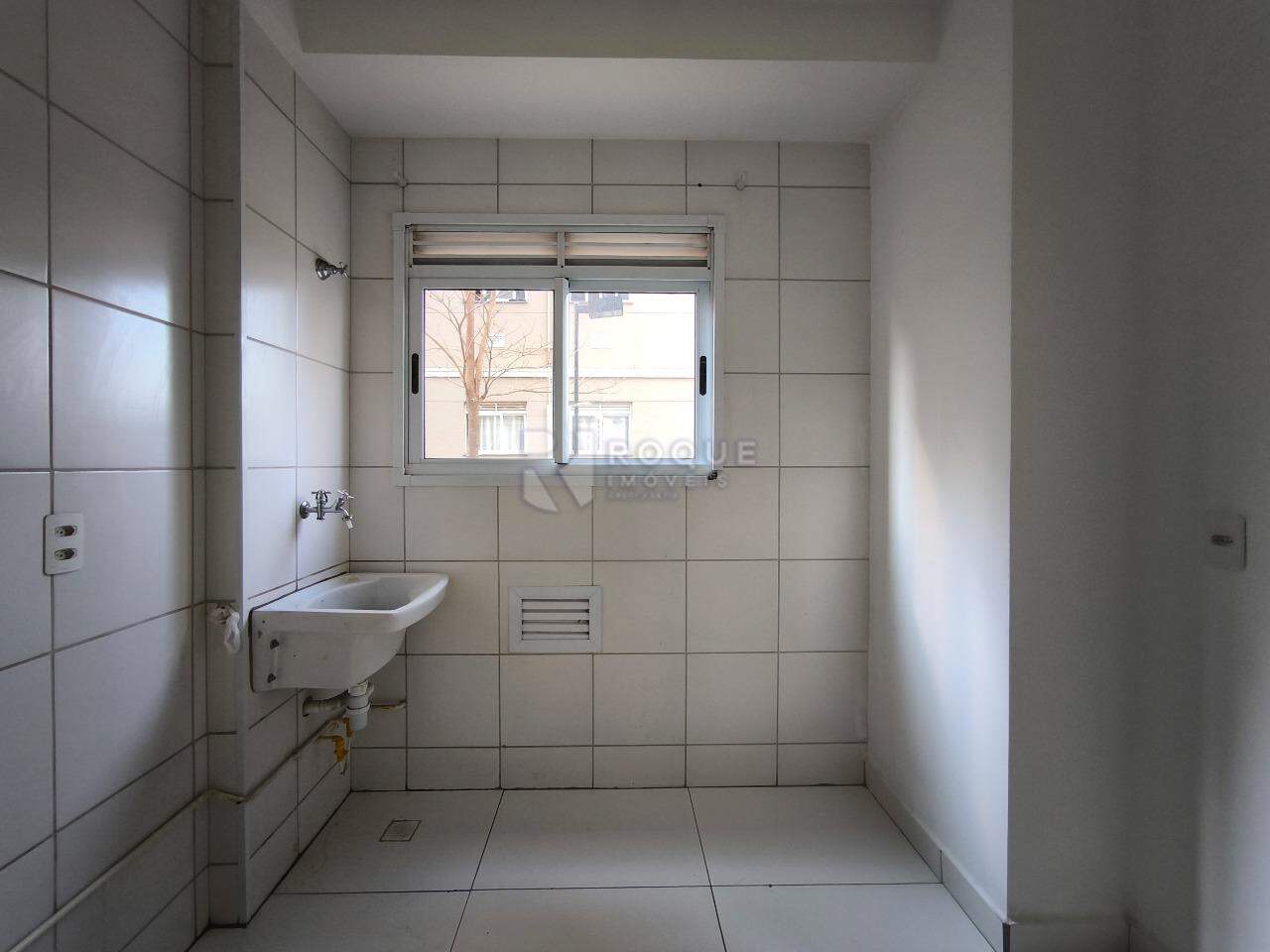 Apartamento à venda no bairro Residencial Rubi: LAVANDERIA