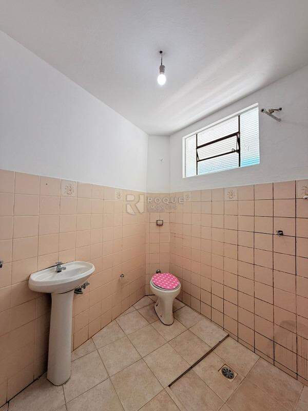 Casa Residencial para aluguel no bairro Jardim São Luiz: Wc Social