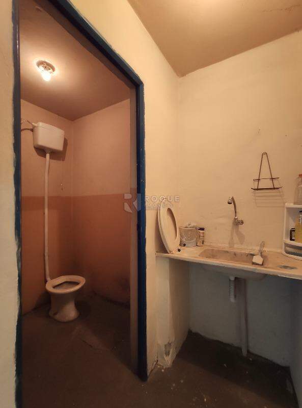 Barracão/Galpão para aluguel no bairro Jardim São Francisco: Lavabo / WC social 
