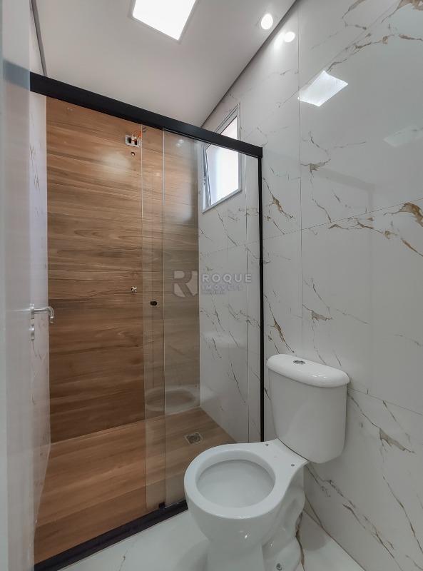 Apartamento à venda no bairro Vale das Esmeraldas: WC suíte 