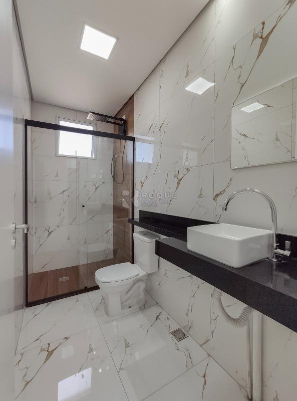 Apartamento à venda no bairro Vale das Esmeraldas: WC social 