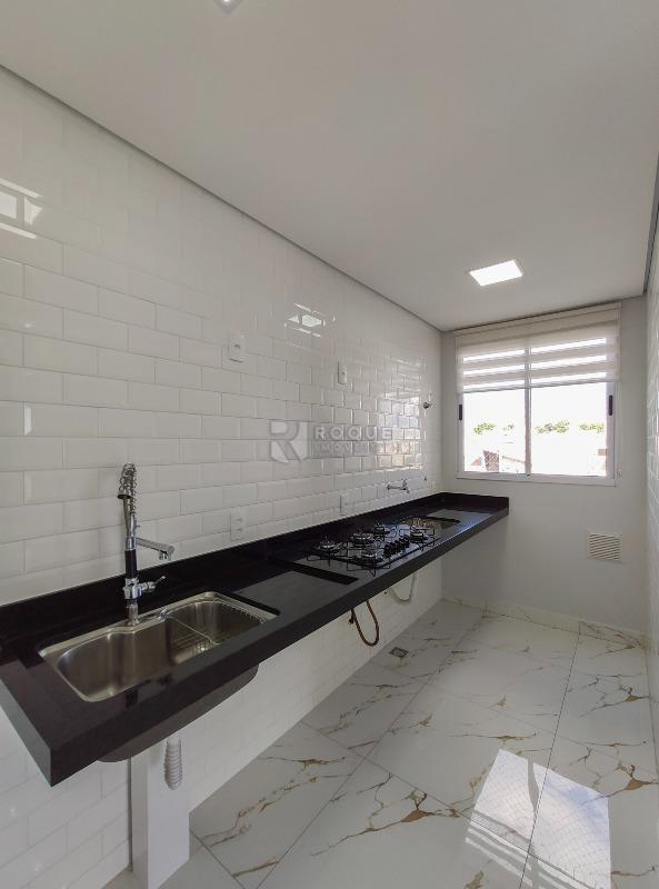 Apartamento à venda no bairro Vale das Esmeraldas: Cozinha 