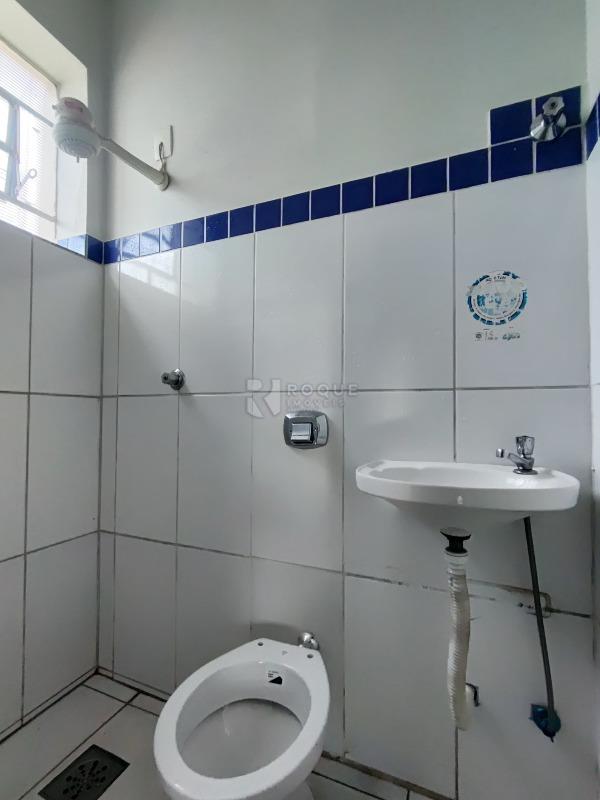 Casa Residencial para aluguel no bairro Vila Claudia: Wc social 02