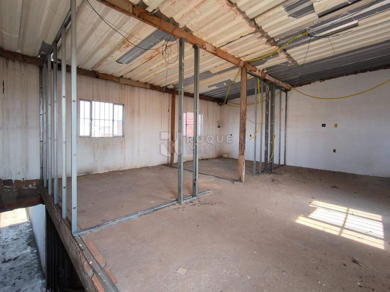 Casa Residencial à venda no bairro Jardim dos Jequitibás: SALÃO