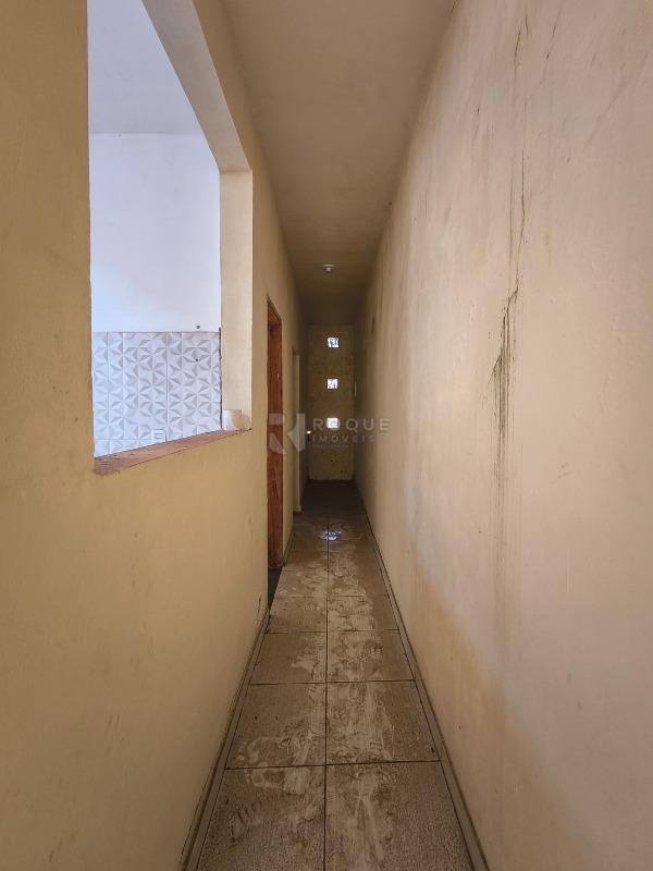 Casa Residencial à venda no bairro Jardim dos Jequitibás: CORREDOR INTERNO