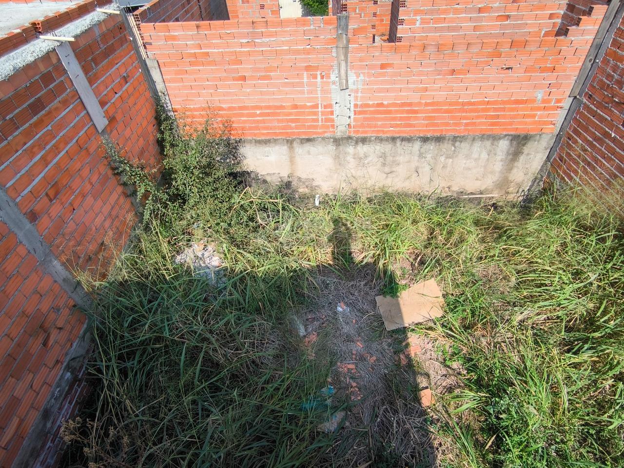 Casa Residencial à venda no bairro Jardim dos Jequitibás: FUNDOS