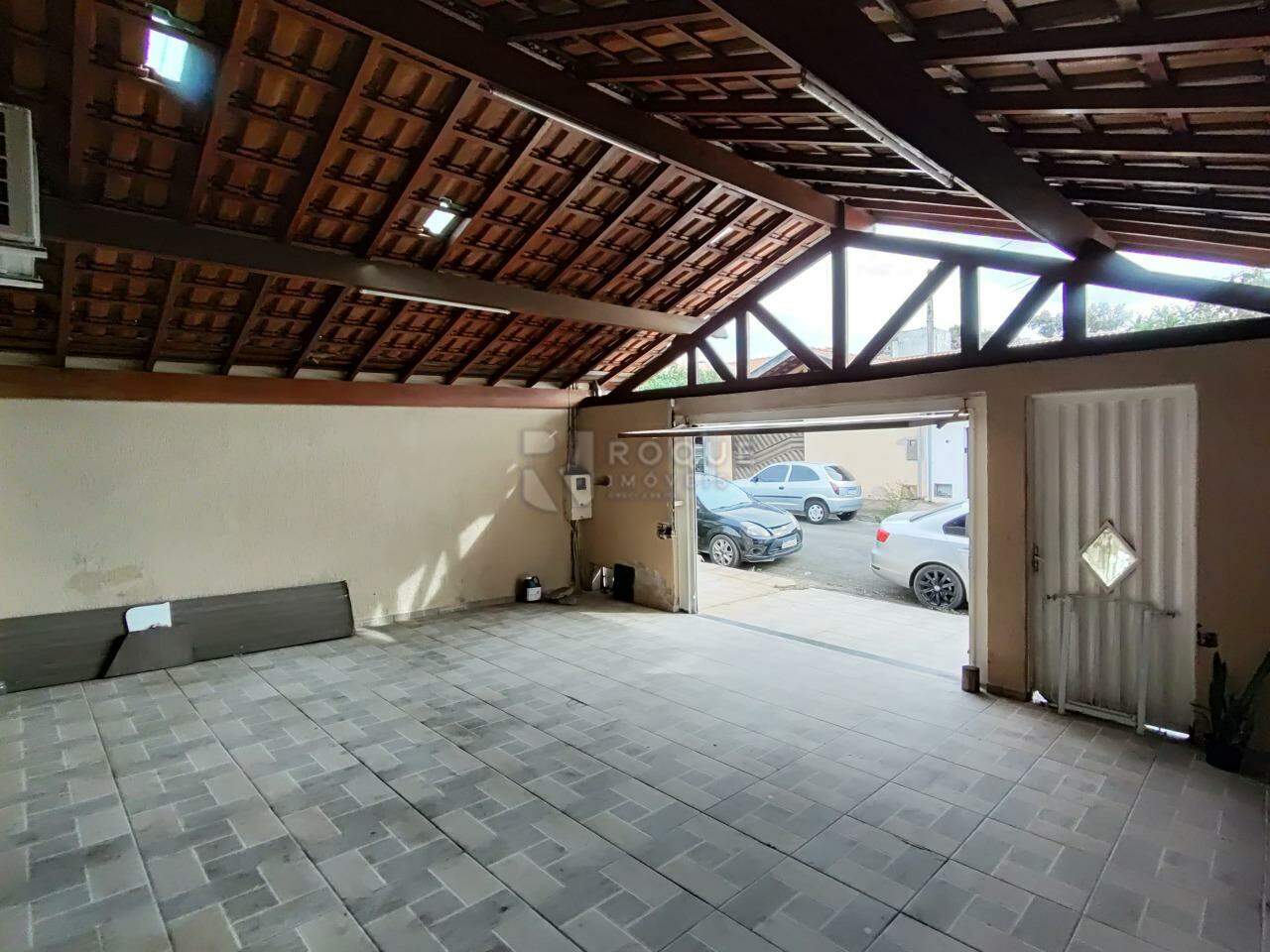 Casa em condomínio para aluguel no bairro Parque Residencial Santa Eulália: Garagem