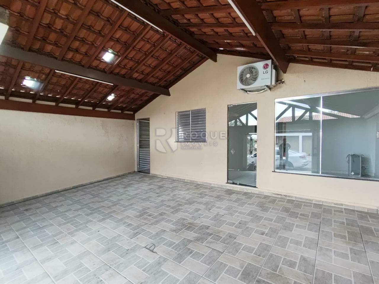 Casa em condomínio para aluguel no bairro Parque Residencial Santa Eulália: Garagem