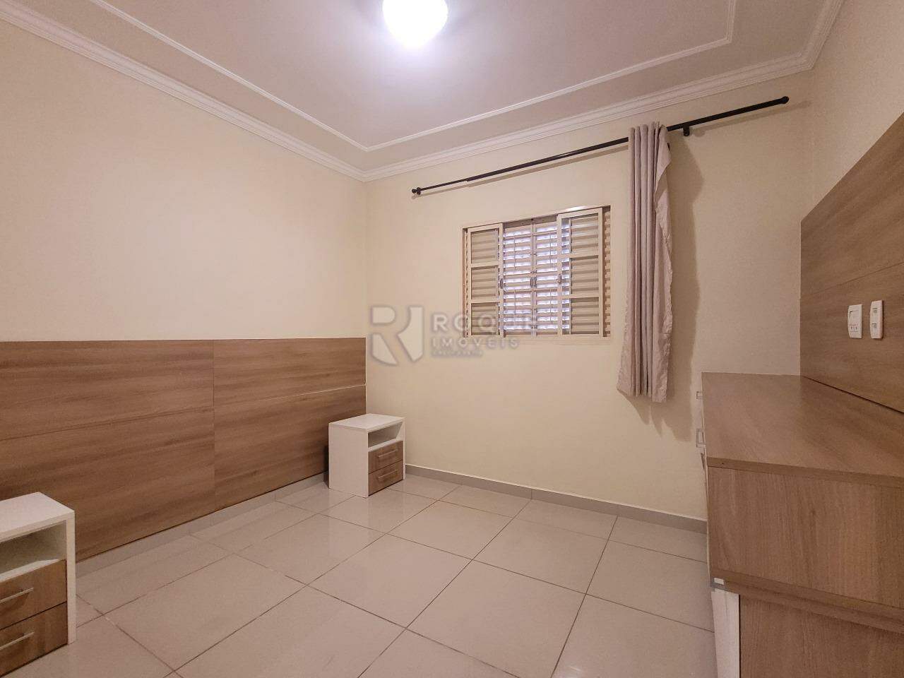 Casa Residencial para aluguel no bairro Jardim Residencial Dona Santina Paroli Peccinini: Dormitírio 02