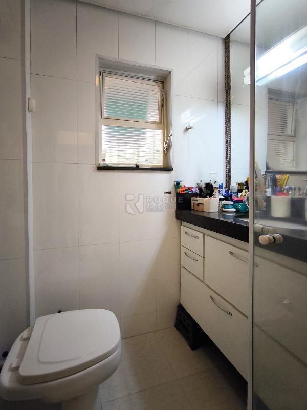 Apartamento à venda no bairro Centro: BANHEIRO SOCIAL