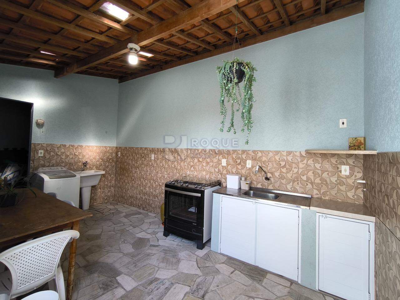 Casa Residencial à venda no bairro Jardim Lagoa Nova: ÁREA DE SERVIÇO