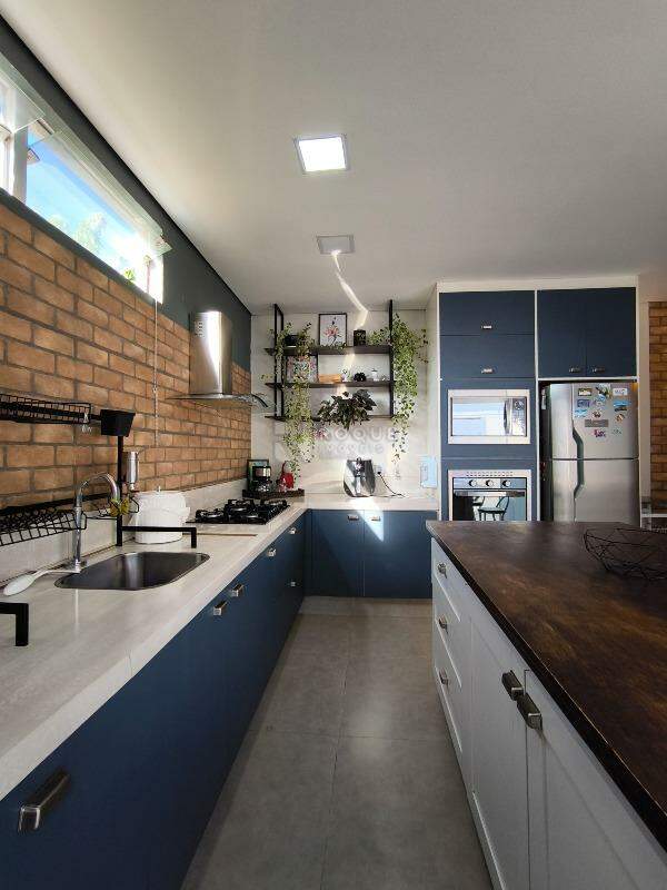 Casa em condomínio à venda no bairro Residencial Itamaracá: COZINHA