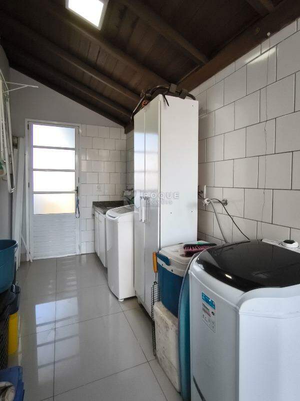 Casa em condomínio à venda no bairro Residencial Itamaracá: ÁREA DE SERVIÇO