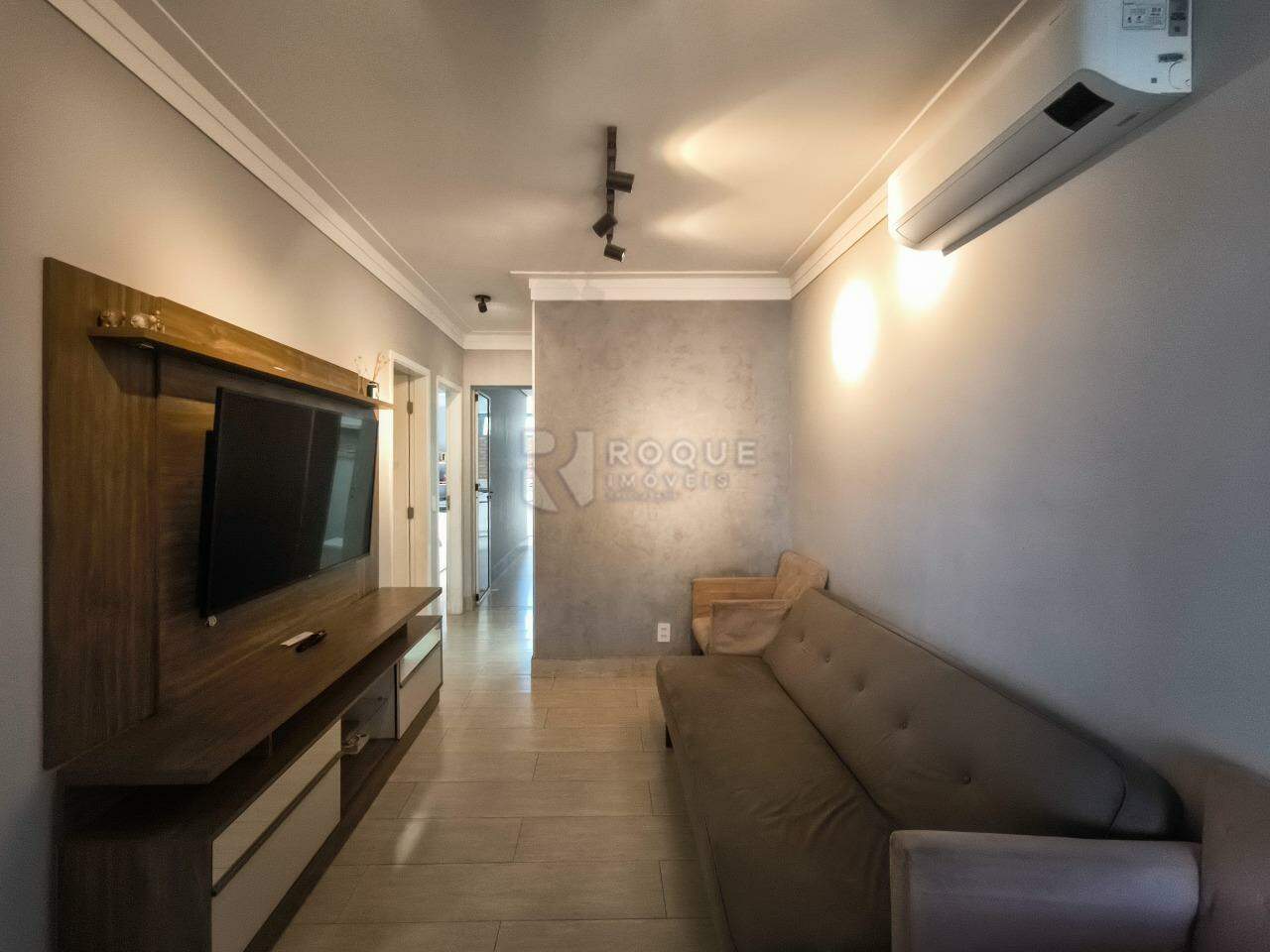 Casa em condomínio à venda no bairro Residencial Itamaracá: SALA DE ESTAR