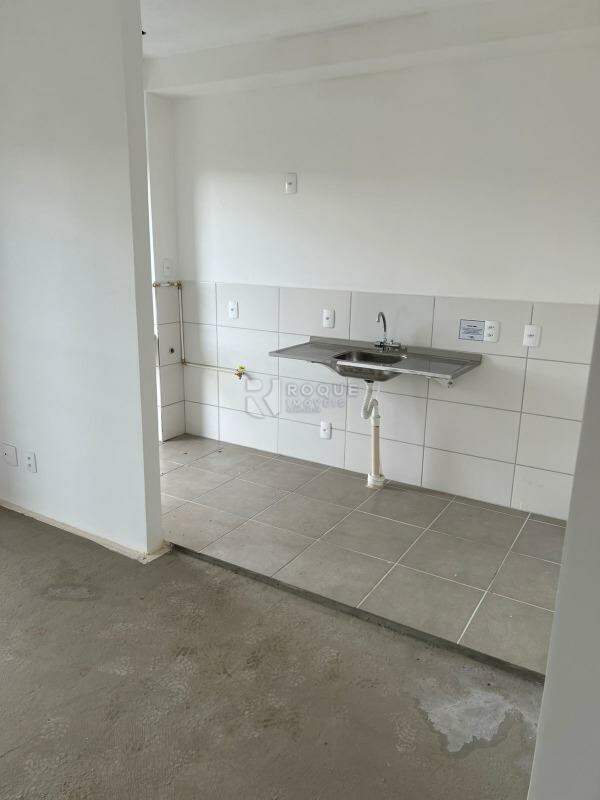 Apartamento à venda no bairro Jardim Esteves: 