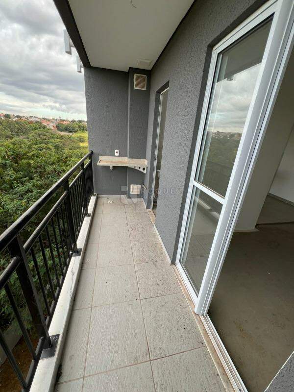 Apartamento à venda no bairro Jardim Esteves: 
