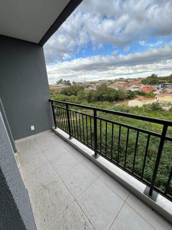 Apartamento à venda no bairro Jardim Esteves: 