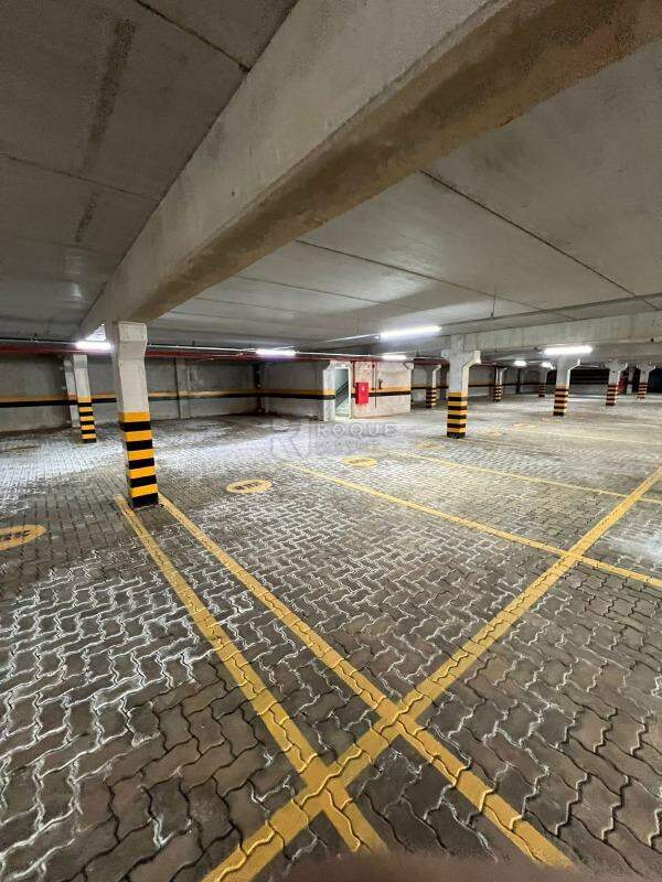 Apartamento à venda no bairro Jardim Esteves: 