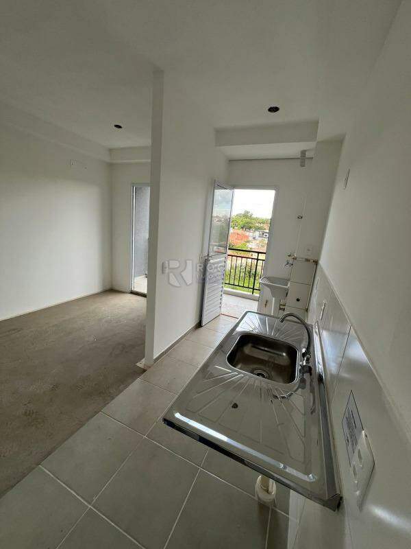 Apartamento à venda no bairro Jardim Esteves: 