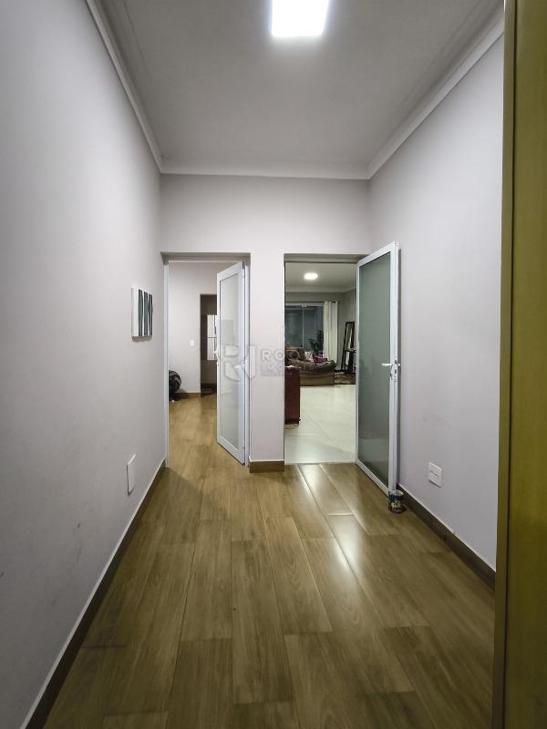 Casa Residencial à venda no bairro Jardim Santana: ÁREA DE CIRCULAÇÃO