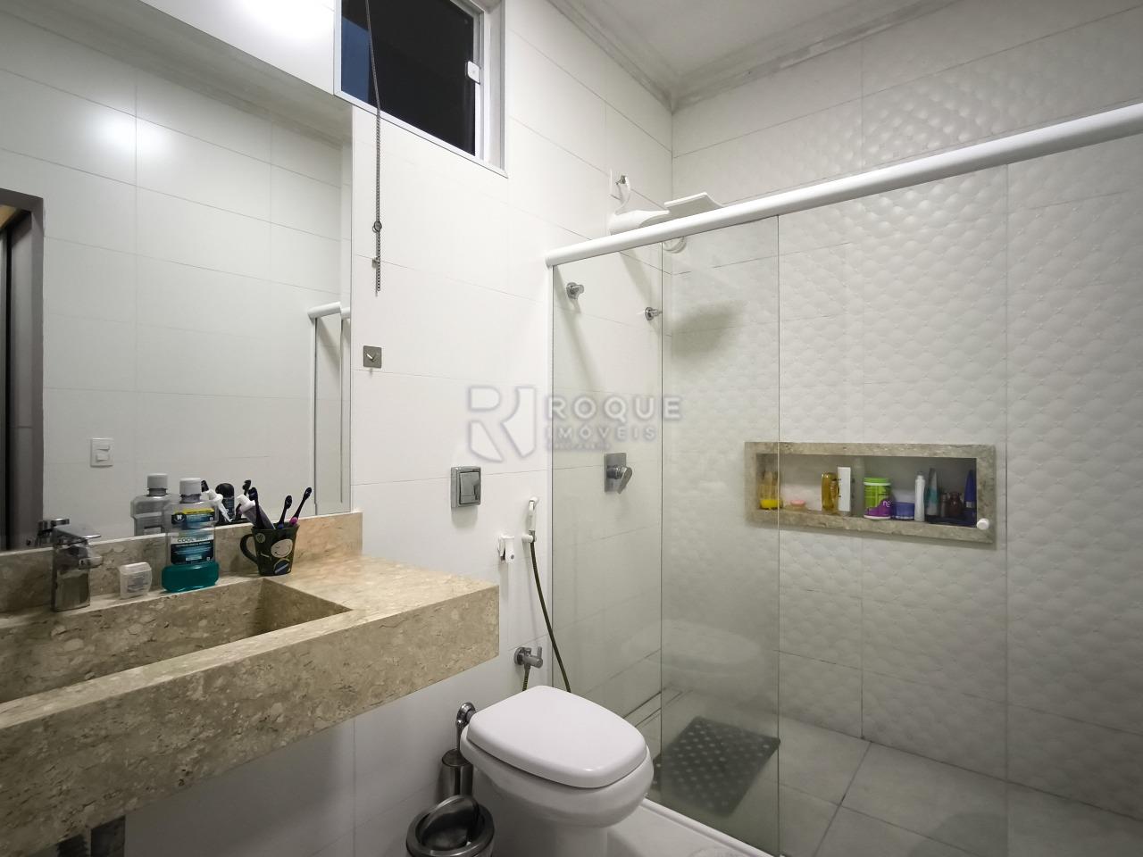 Casa Residencial à venda no bairro Jardim Santana: WC SUÍTE