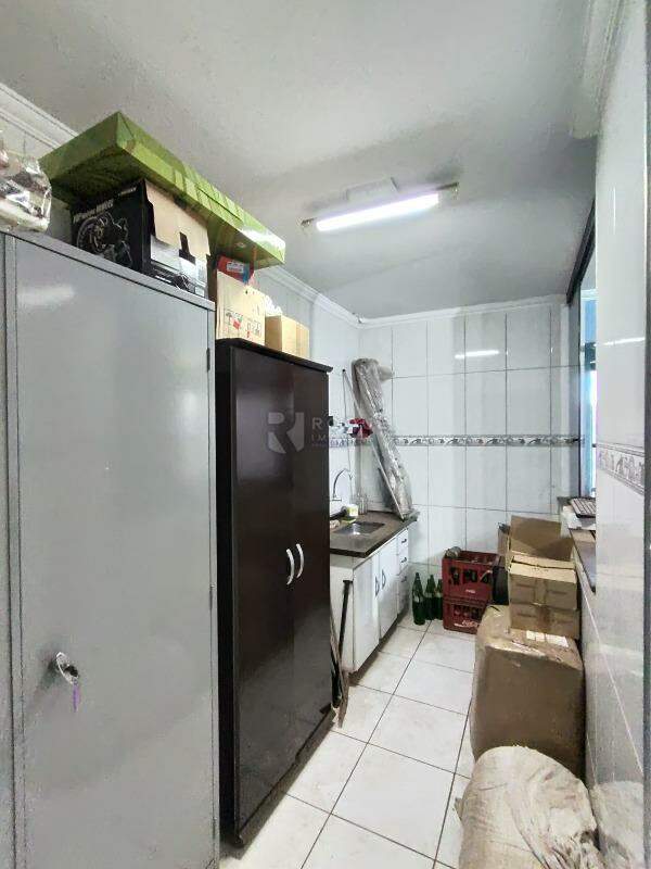 Barracão/Galpão para aluguel no bairro Jardim Grêmio: Cozinha mezanino