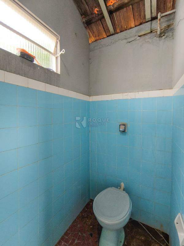 Casa Residencial à venda no bairro Vila Santa Lucia: BANHEIRO EXTERNO
