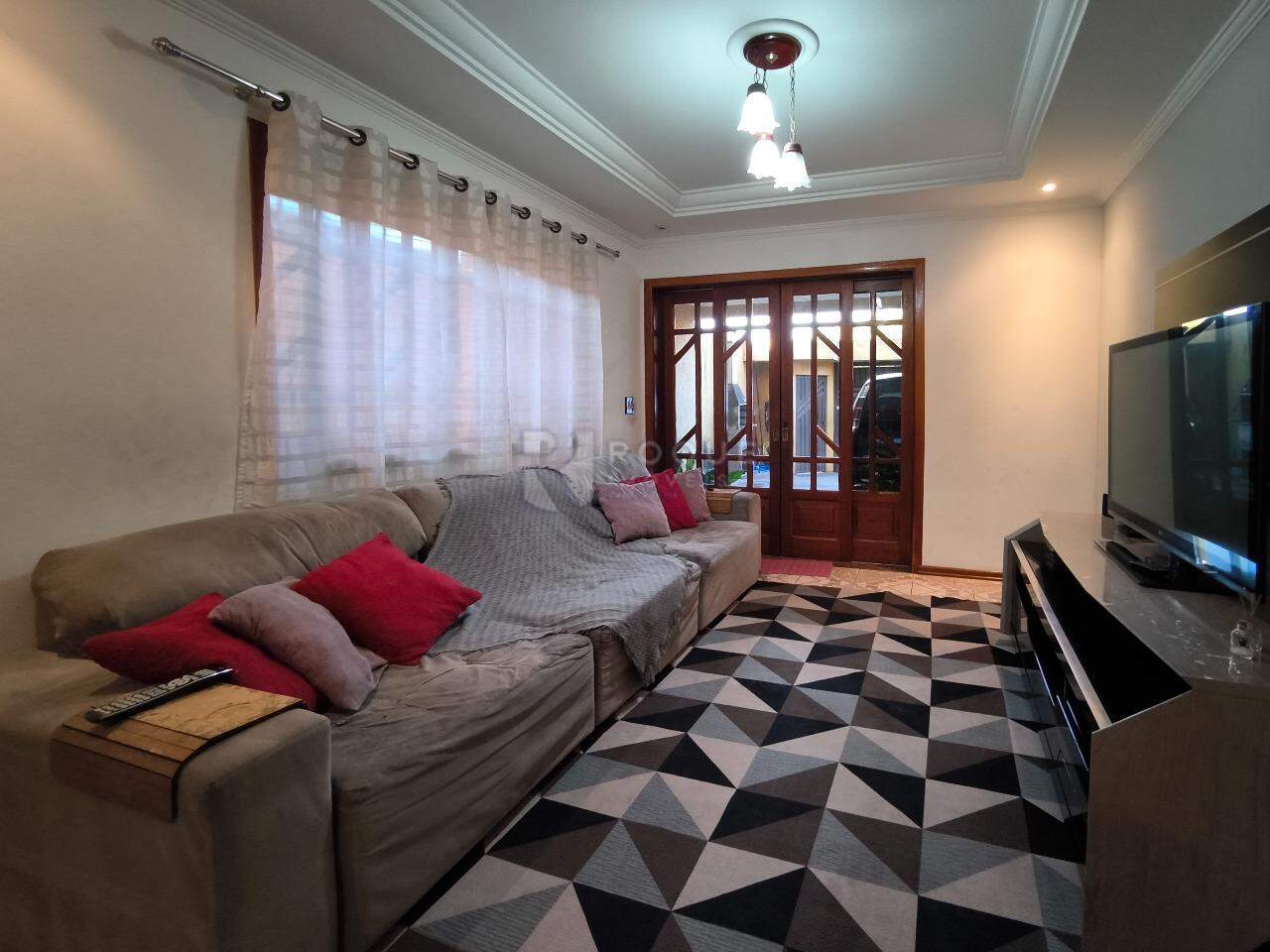Casa Residencial à venda no bairro Jardim Ouro Verde: SALA DE ESTAR