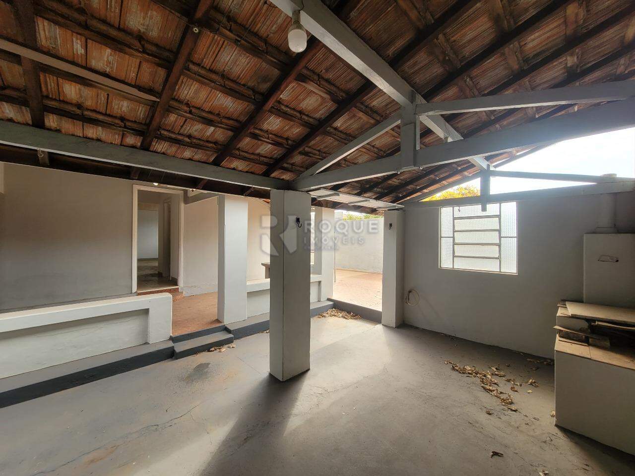 Casa Residencial à venda no bairro Vila Fascina: Fundos