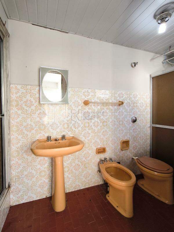 Casa Residencial à venda no bairro Centro: BANHEIRO SOCIAL