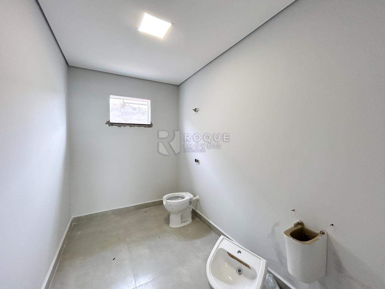 Barracão/Galpão para aluguel no bairro Vila Cristovam: WC social 3