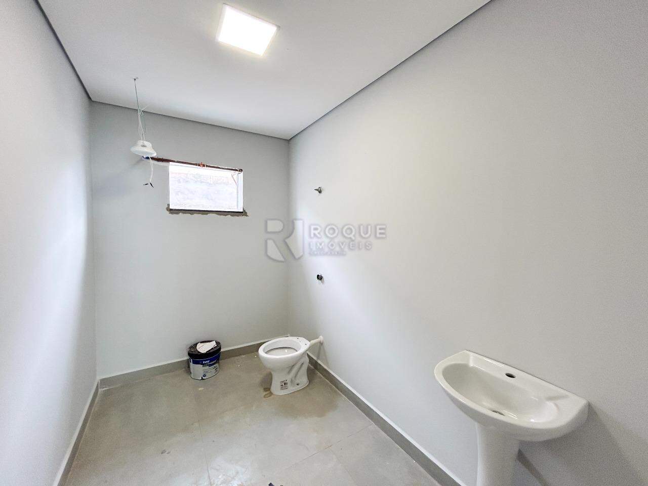 Barracão/Galpão para aluguel no bairro Vila Cristovam: WC social 2