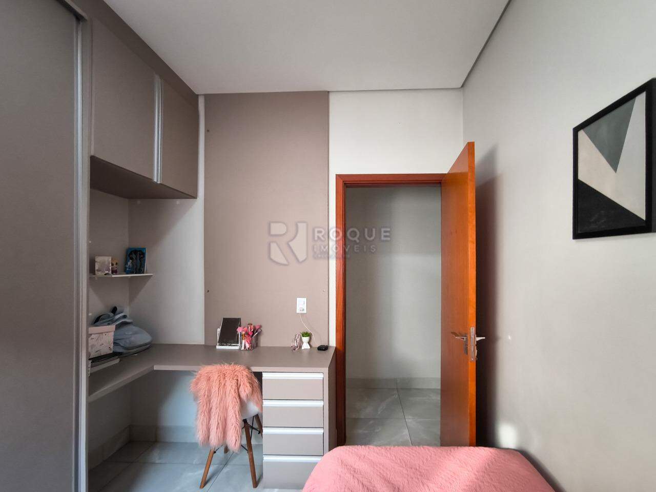 Casa em condomínio à venda no bairro Jardim Residencial Campo Novo: DORMITÓRIO 1