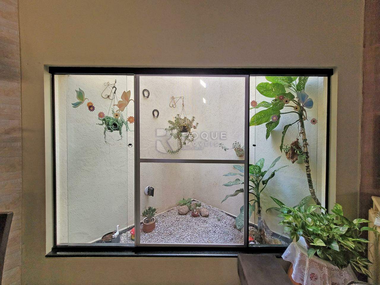 Casa Residencial à venda no bairro Jardim Residencial Santa Amália: JARDIM DE INVERNO